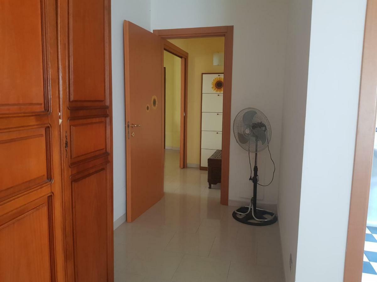 "La Casa Di Mariagrazia" Rooms Con Cucina Condivisa E Terrazza Sammichele Di Bari Habitación foto